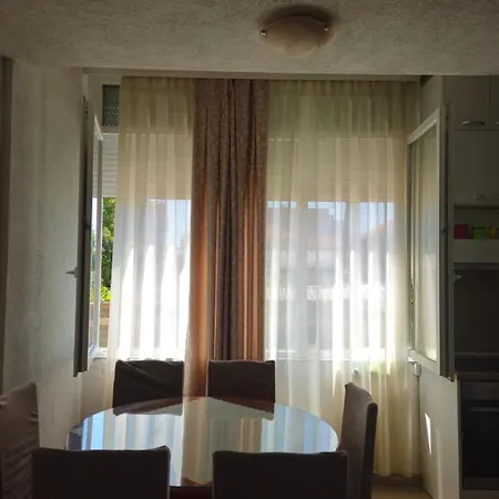 אוהריד Apartment Miki מראה חיצוני תמונה
