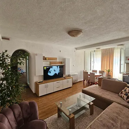 אוהריד Apartment Miki מראה חיצוני תמונה